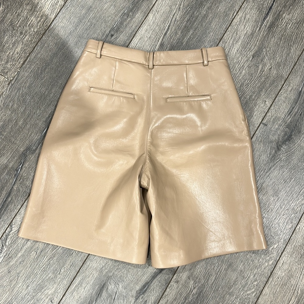 • Wilfred Aritzia • Limerick Shorts Women’s Sand Buff Tan 4 Soft - Picture 7 of 7